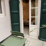 Δωμάτια σε οικογενειακή κατοικία Annama Coliving *