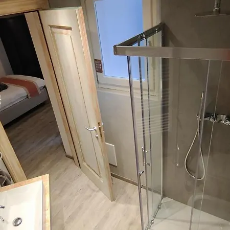 Annama Coliving Δωμάτια σε οικογενειακή κατοικία *